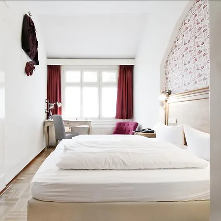 Hotel Romantik Barbarossa 4*